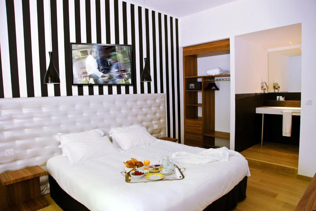 Le Pre Du Moulin - Maison Alonso - Hotel & Restaurant Sérignan-du-Comtat 객실 사진